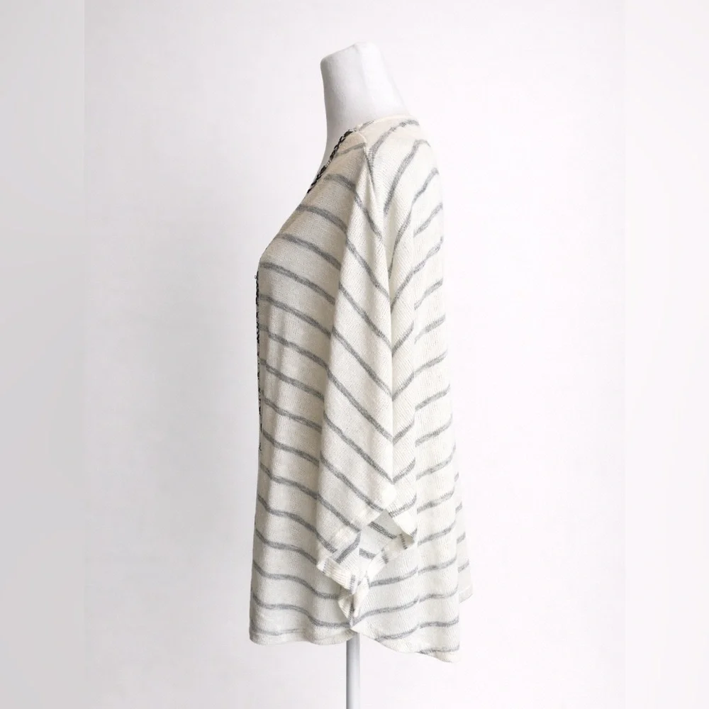 Le Lis Striped Kimono Cardigan Wrap Cream Gray Medium